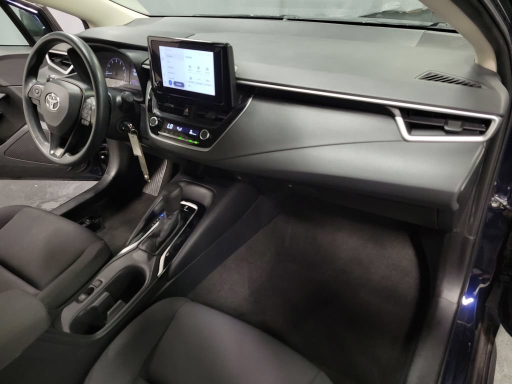 Used 2024 Toyota Corolla LE FWD image 31