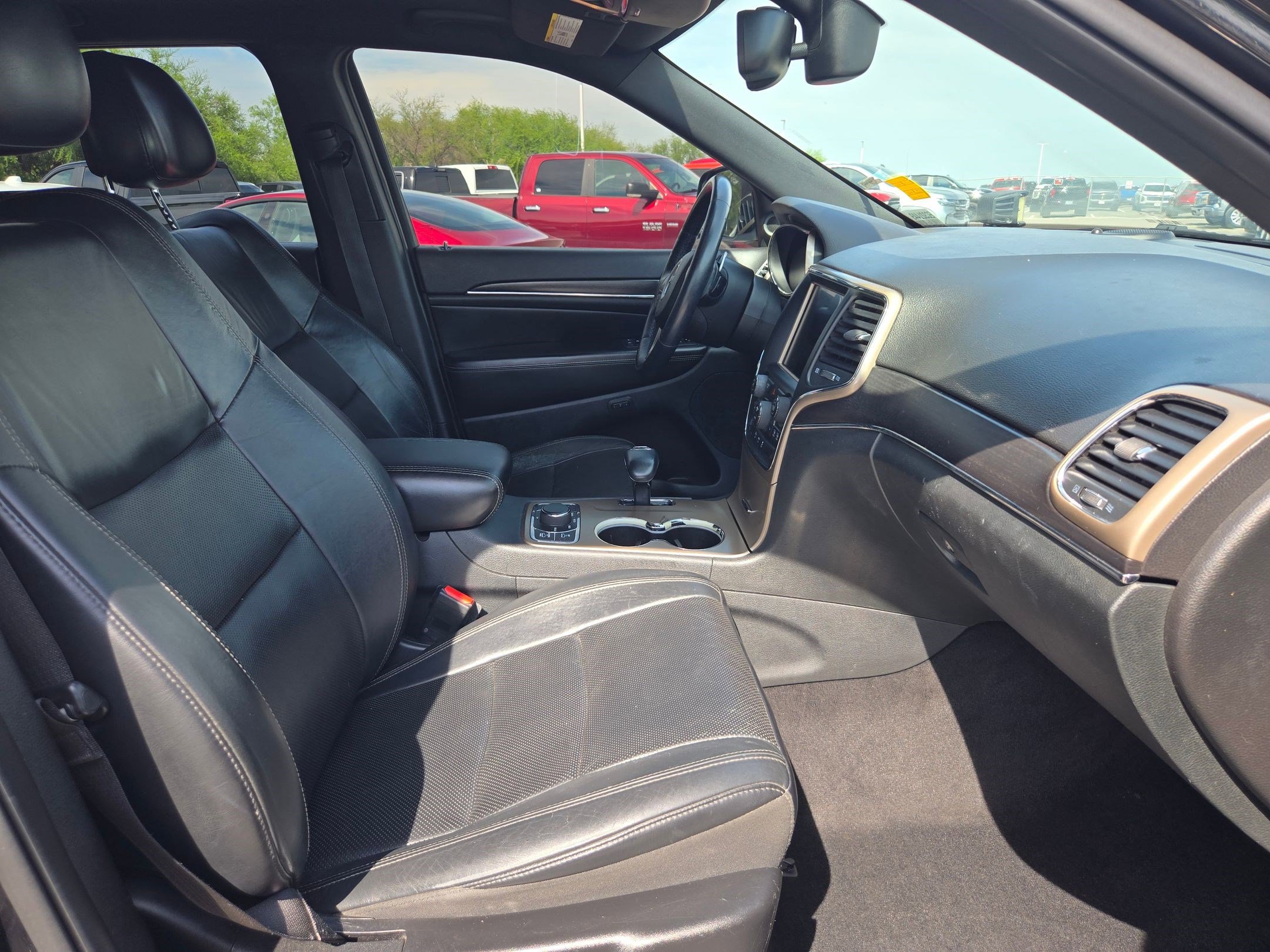 Used 2014 Jeep Grand Cherokee Limited w/ Luxury Group II AWD/4WD image 24