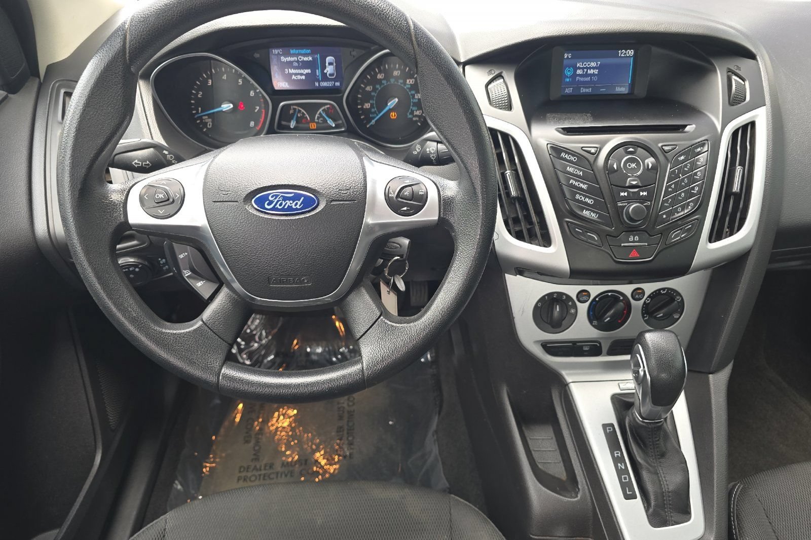 Used 2014 Ford Focus SE FWD image 14
