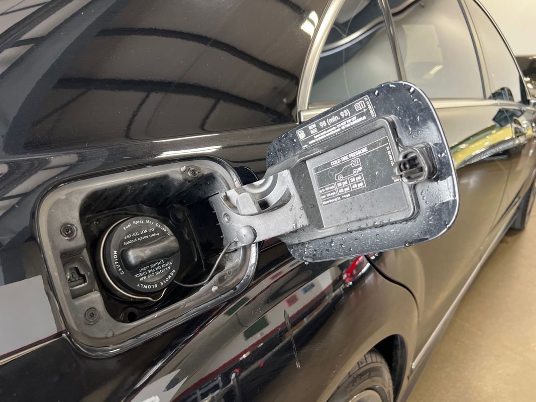 Used 2011 Mercedes-Benz S 63 AMG image 55