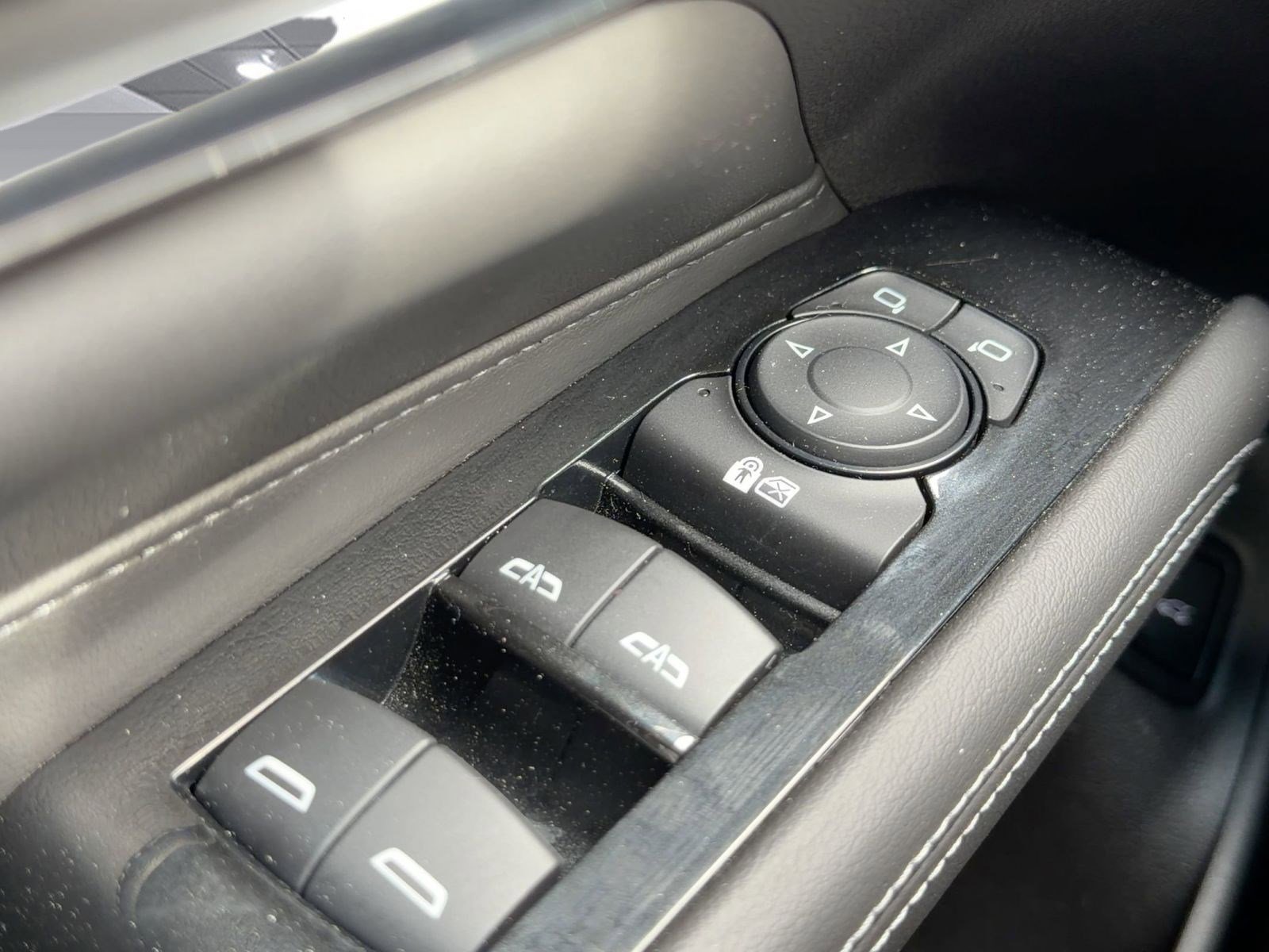 Certified 2023 Cadillac CT4 Luxury w/ Sun And Sound Package image 11