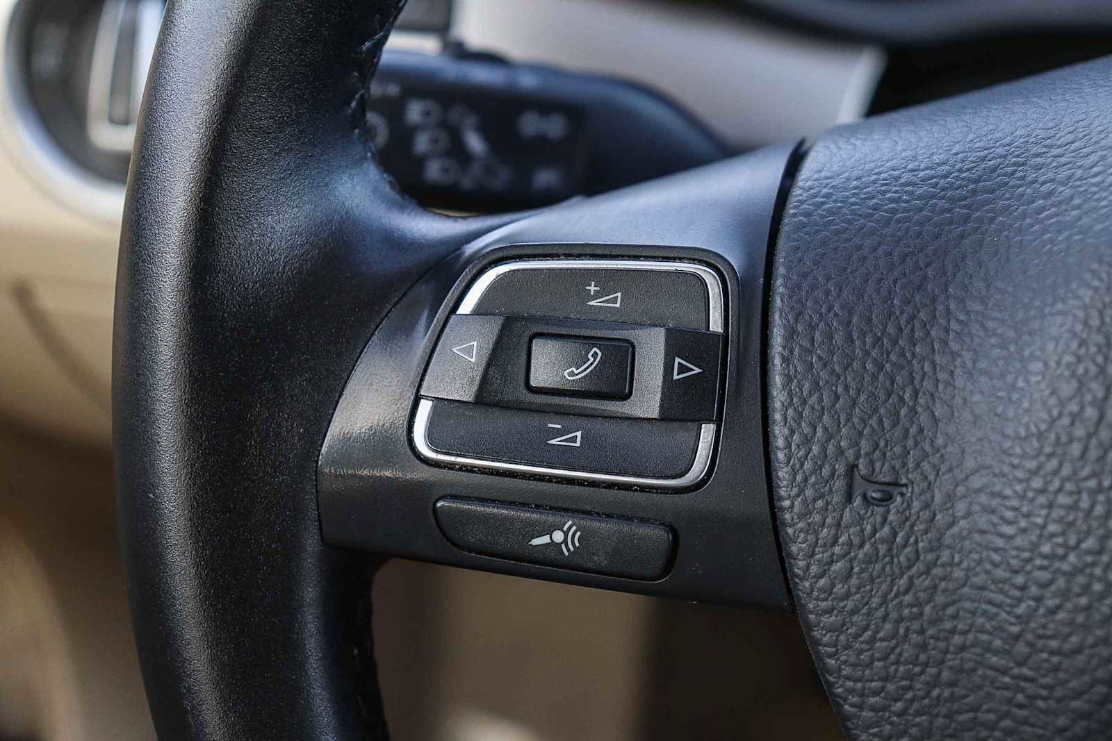 Used 2015 Volkswagen Passat 1.8T Limited Edition image 18