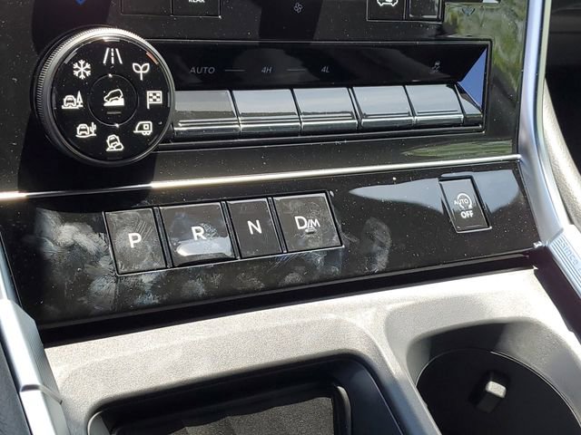 New 2025 Nissan Armada SL w/ Captain's Chari Seat Package AWD/4WD image 18