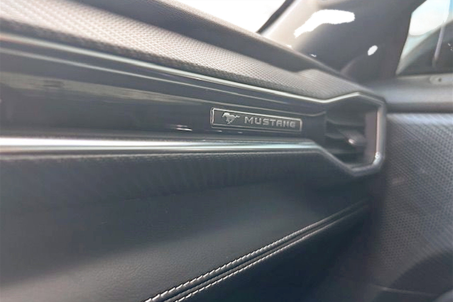 Used 2024 Ford Mustang GT Premium image 19