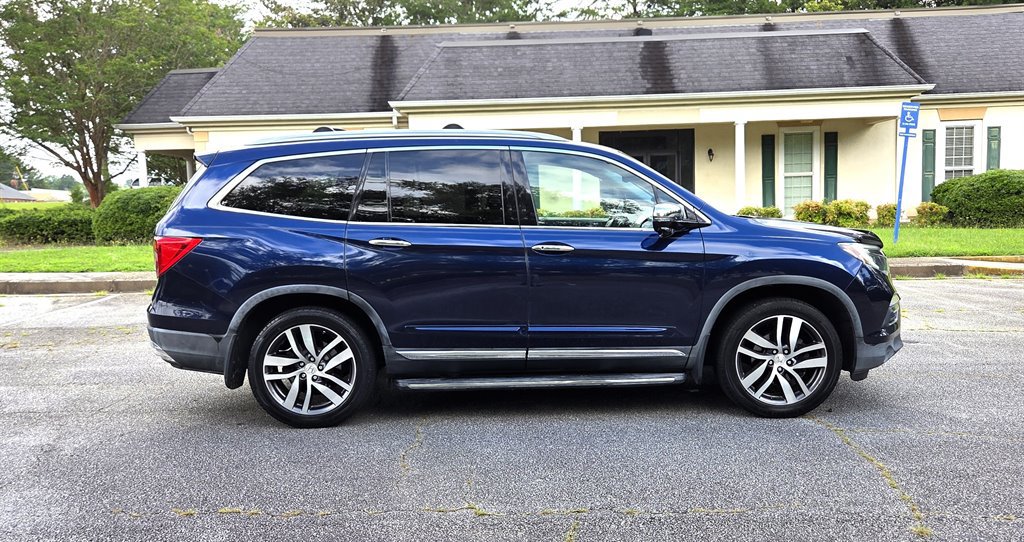 Used 2016 Honda Pilot Touring image 11