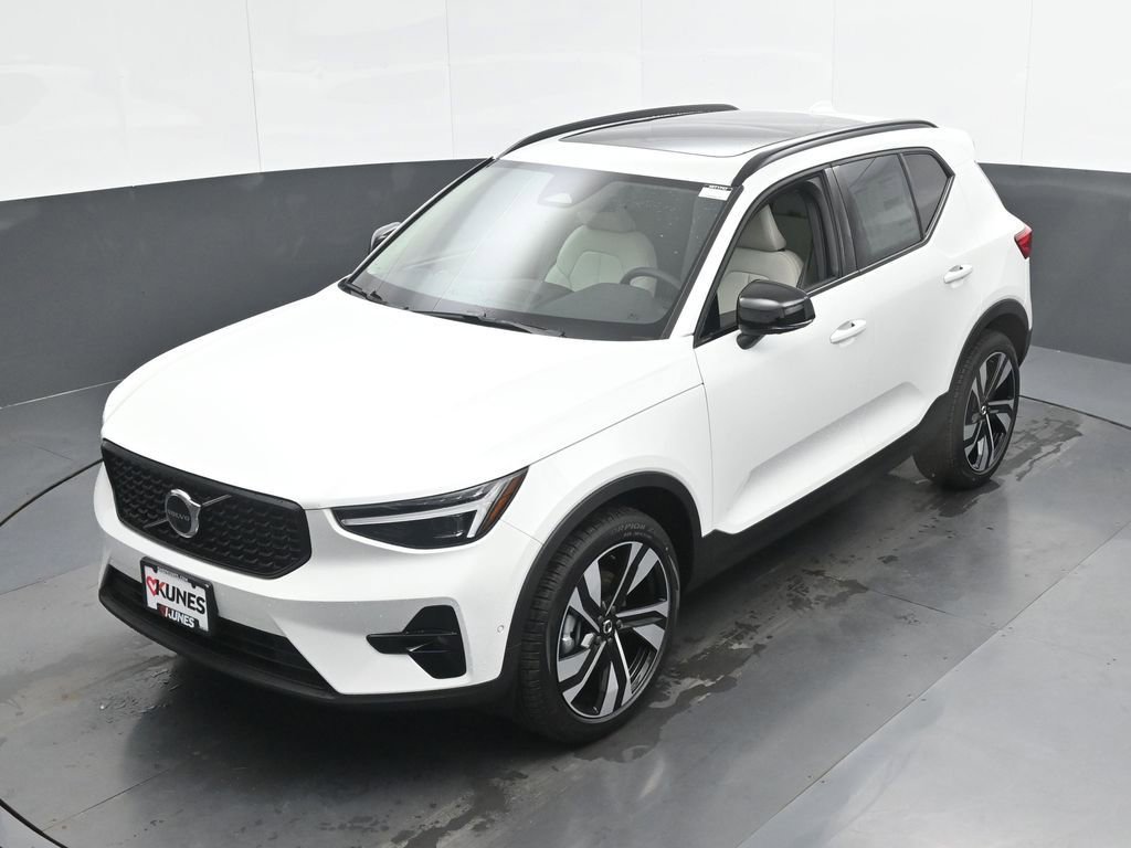 New 2026 Volvo XC40 B5 Ultra w/ Climate Package image 35