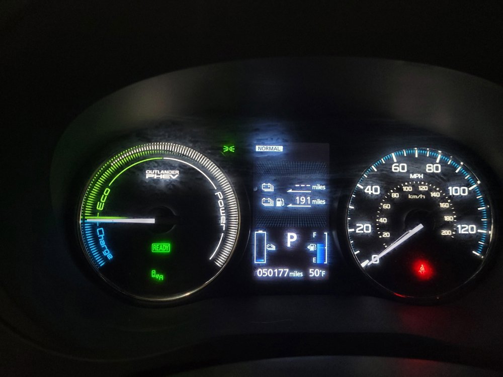 Used 2019 Mitsubishi Outlander SEL image 23