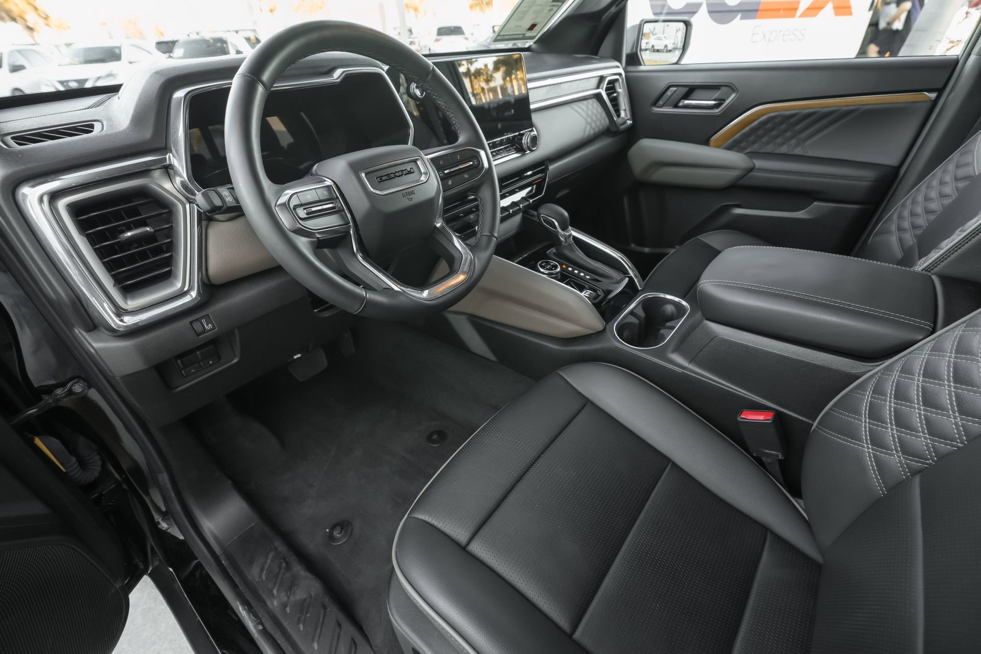 Used 2024 GMC Canyon Denali w/ LPO, Denali Black Edition AWD/4WD image 8