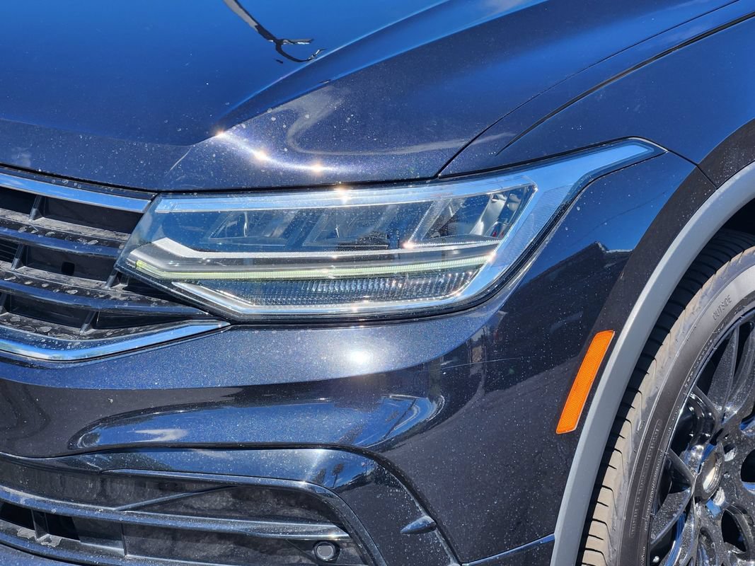Used 2023 Volkswagen Tiguan SE R-Line FWD image 10