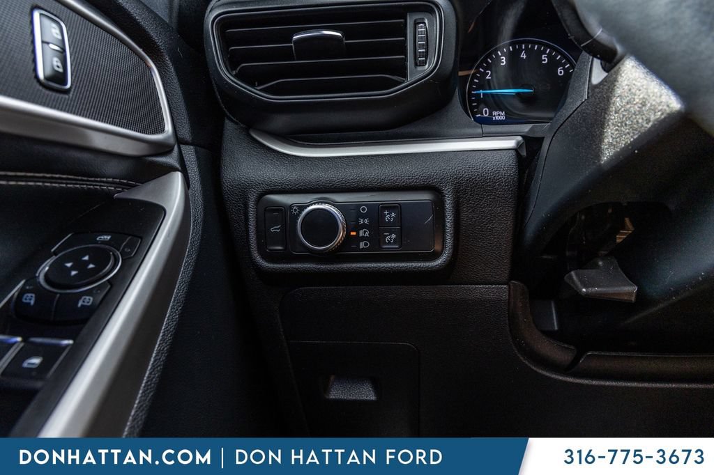 Used 2021 Ford Explorer XLT AWD/4WD image 13