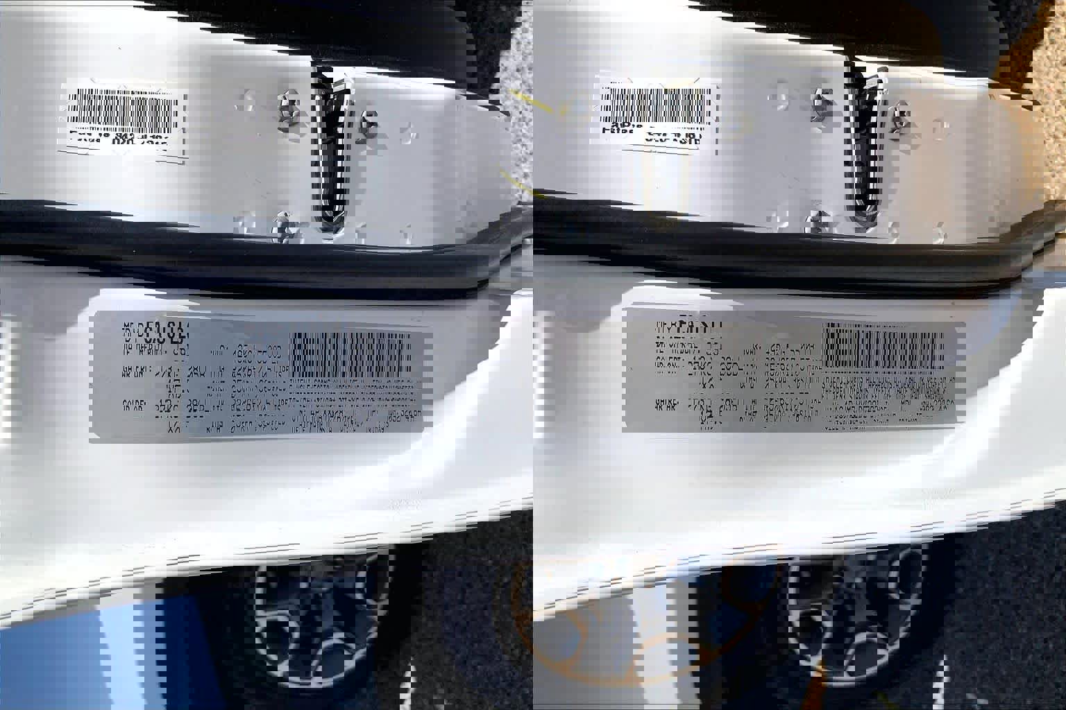 Used 2020 Jeep Cherokee Trailhawk AWD/4WD image 31