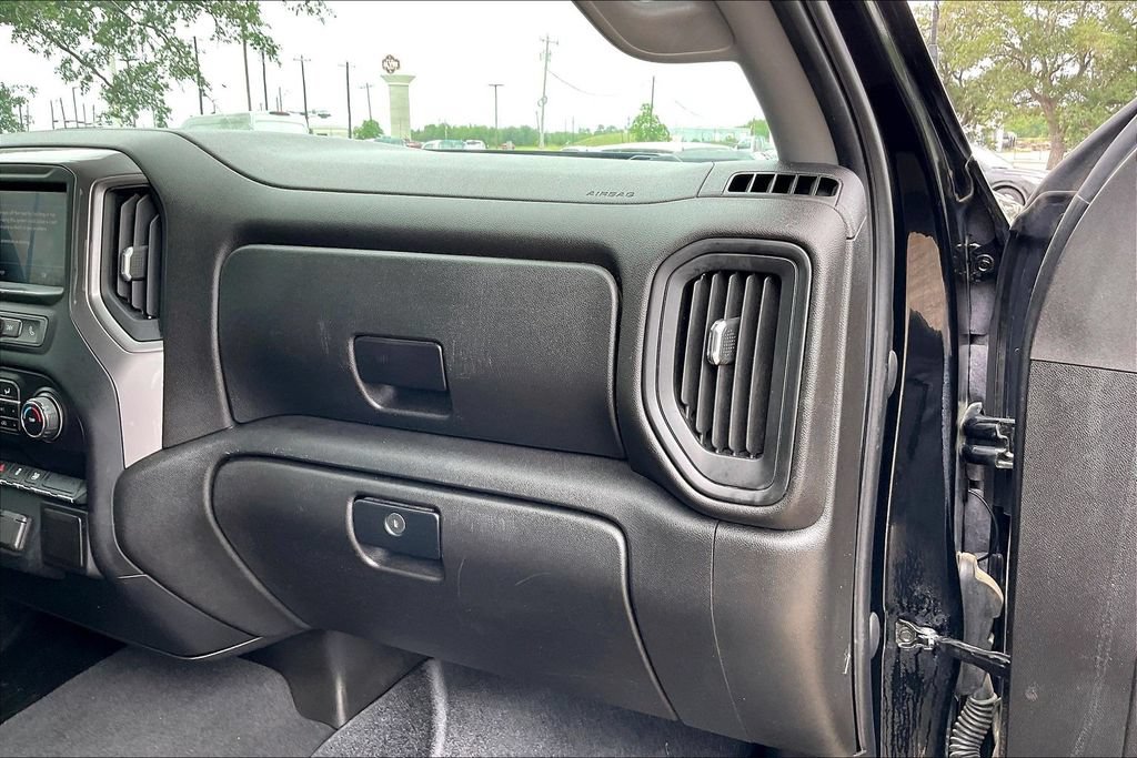 Used 2022 Chevrolet Silverado 2500 Custom w/ Custom Value Package AWD/4WD image 23