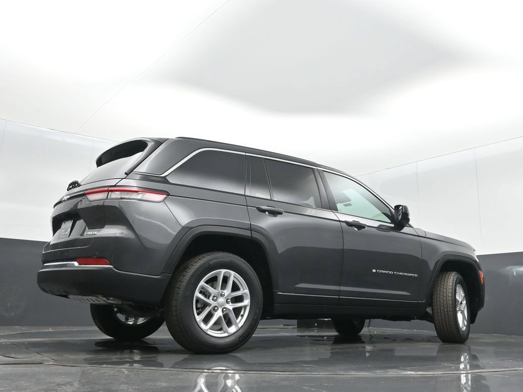 New 2026 Jeep Grand Cherokee Laredo image 28