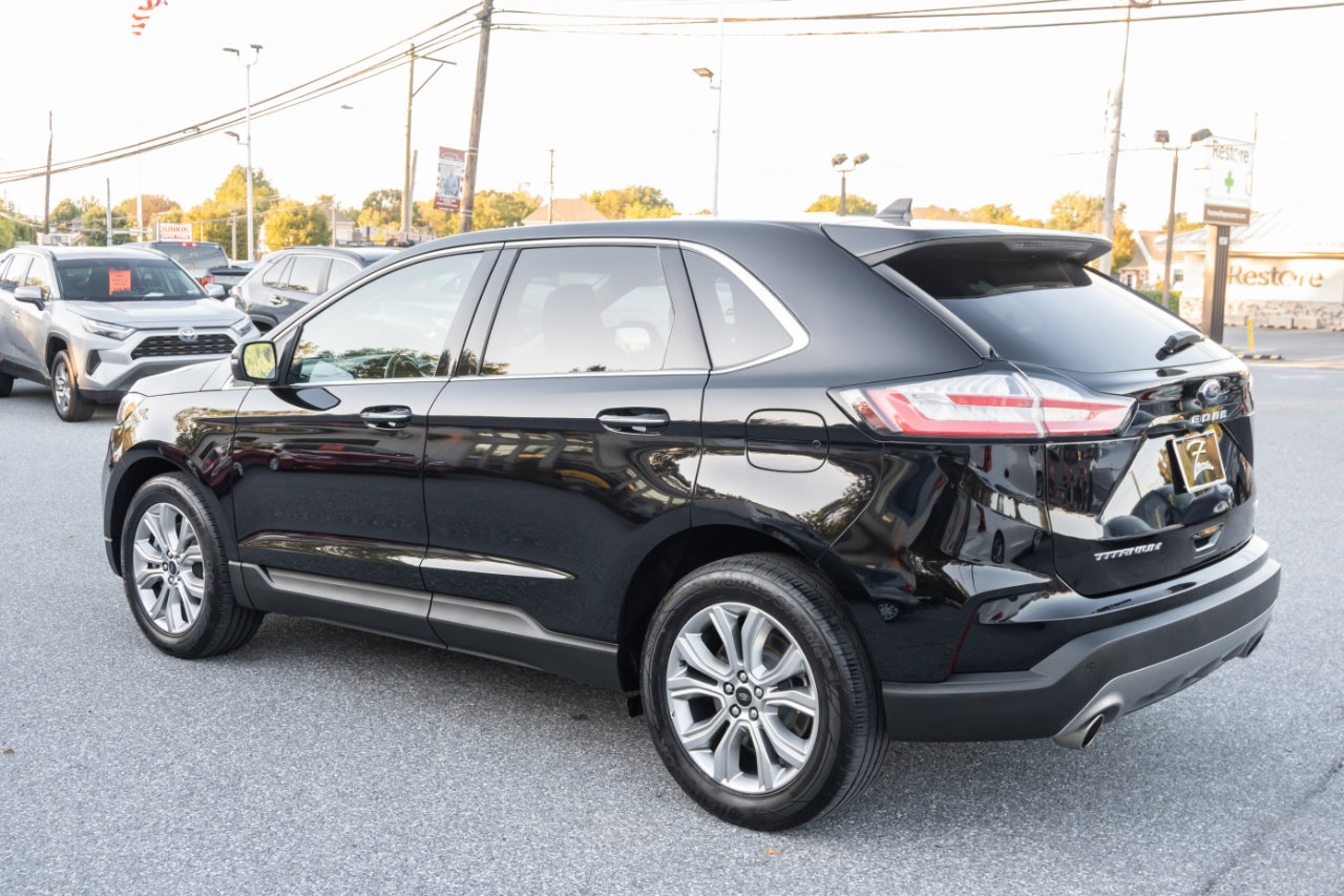 Used 2024 Ford Edge Titanium image 9