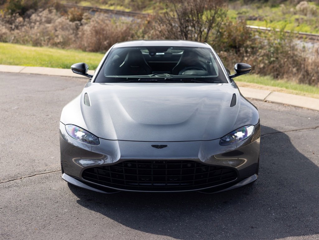 Used 2023 Aston Martin V8 Vantage Coupe image 14