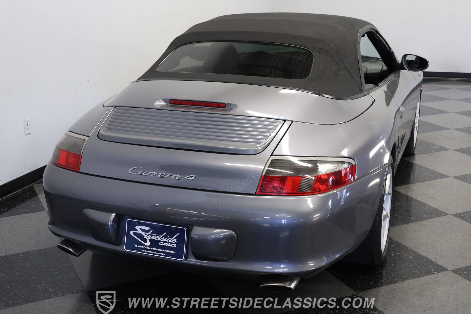 Used 2002 Porsche 911 Carrera 4 image 9