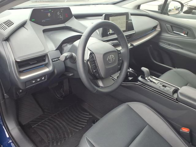 Used 2026 Toyota Prius XLE AWD/4WD image 5