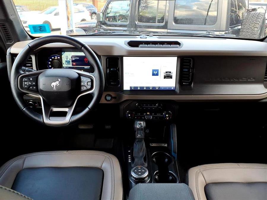 Used 2024 Ford Bronco Wildtrak image 21