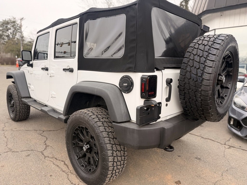Used 2011 Jeep Wrangler Unlimited Sport image 3