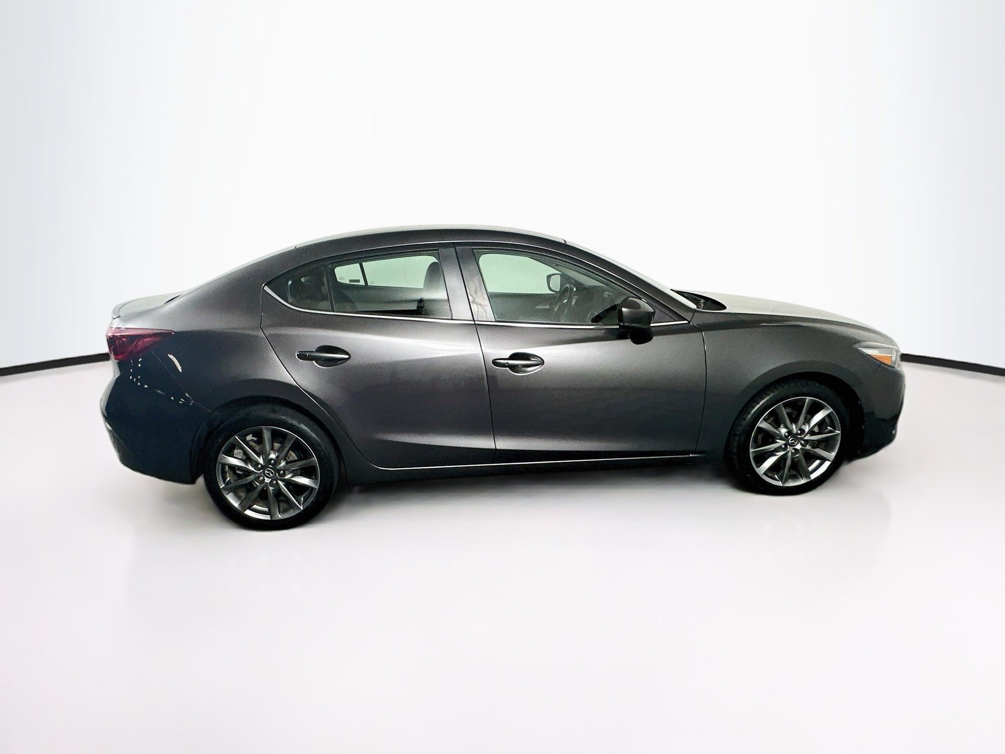 Used 2018 MAZDA MAZDA3 Touring FWD image 10