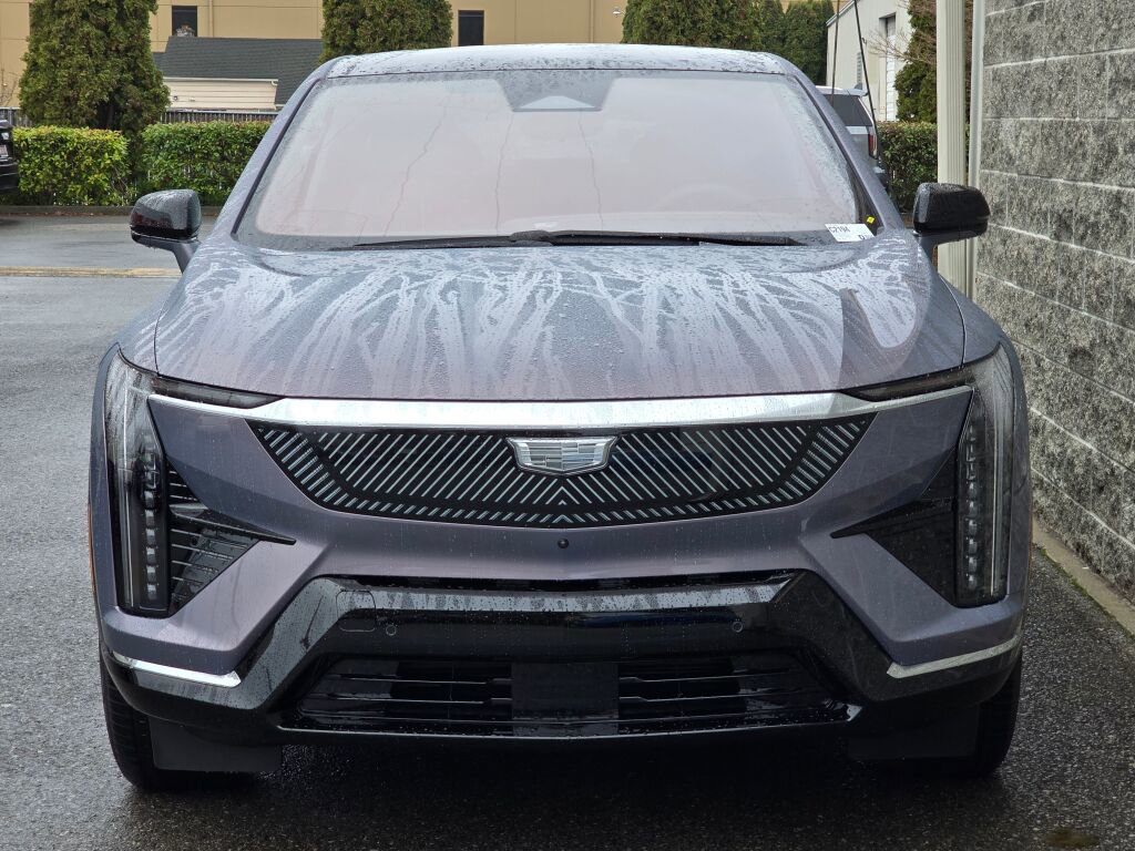 New 2026 Cadillac Optiq Luxury 2 image 12