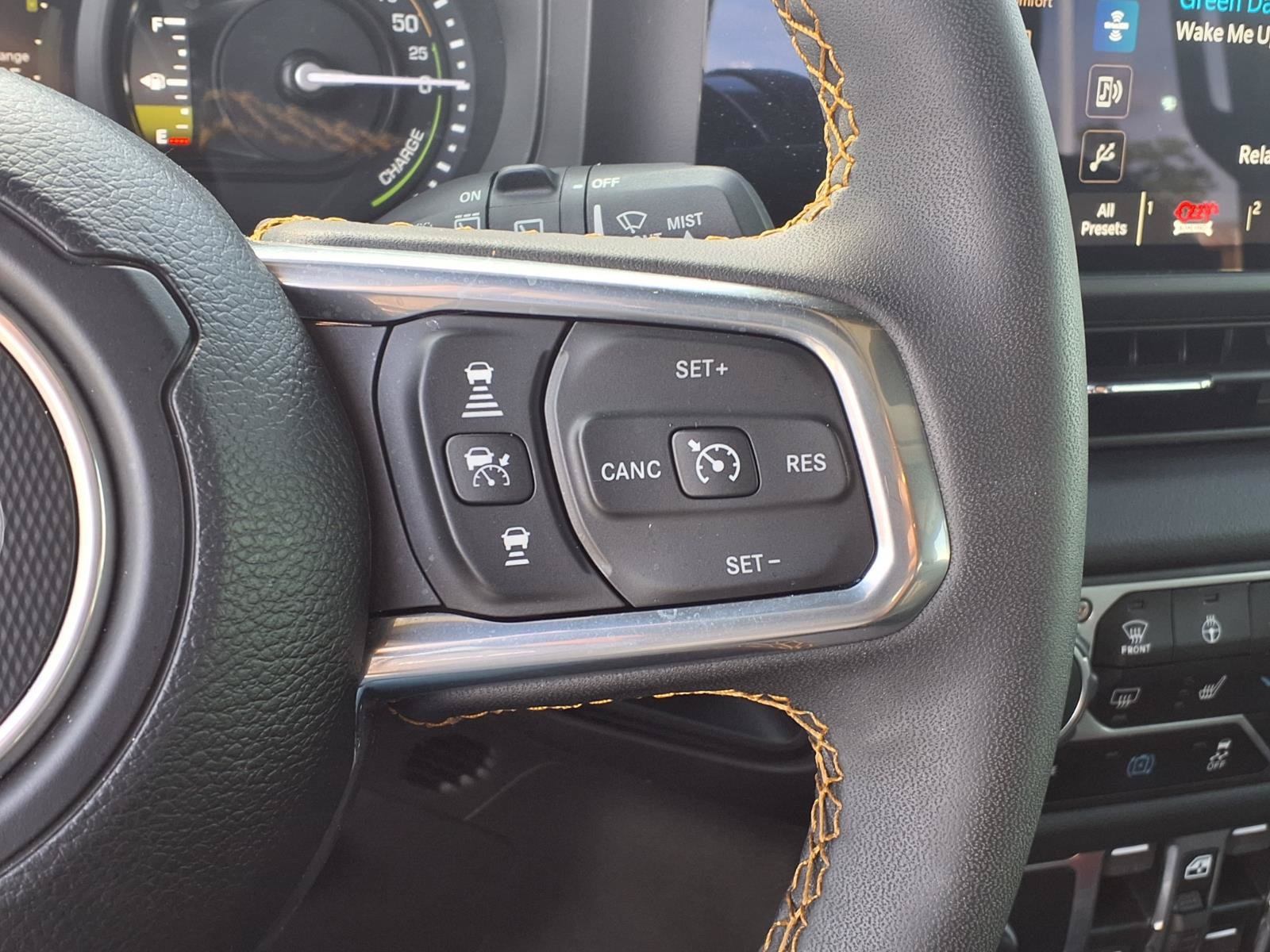 Used 2024 Jeep Wrangler Unlimited Sahara AWD/4WD image 24