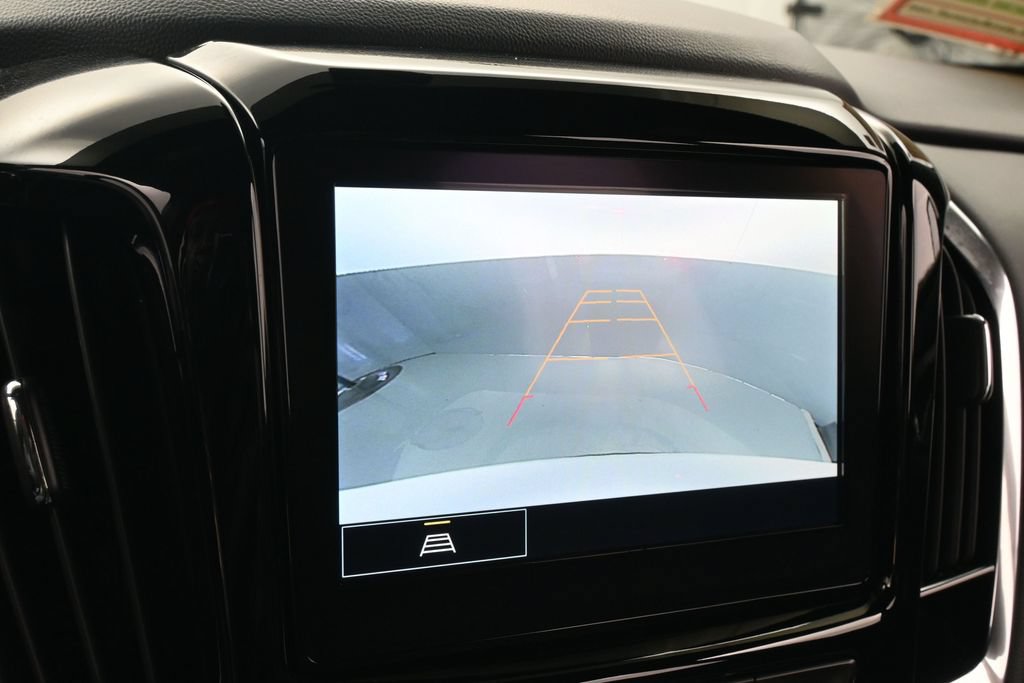 Used 2023 Chevrolet Traverse LT FWD image 16