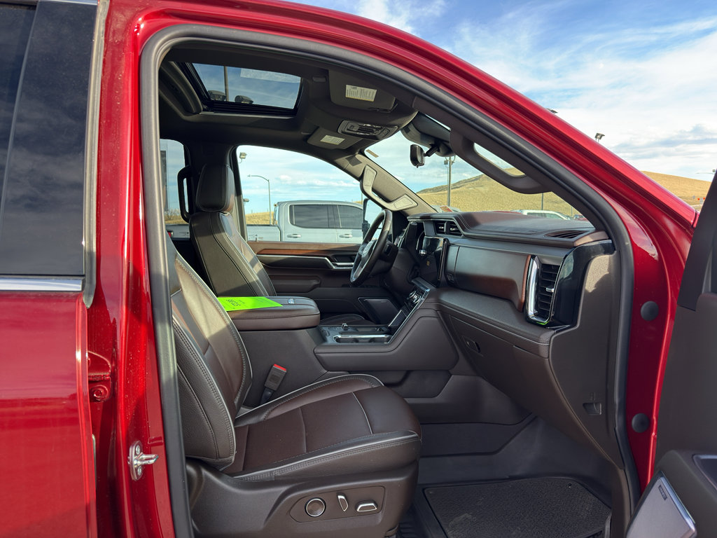 Used 2024 GMC Sierra 3500 Denali w/ Denali Reserve Package image 10