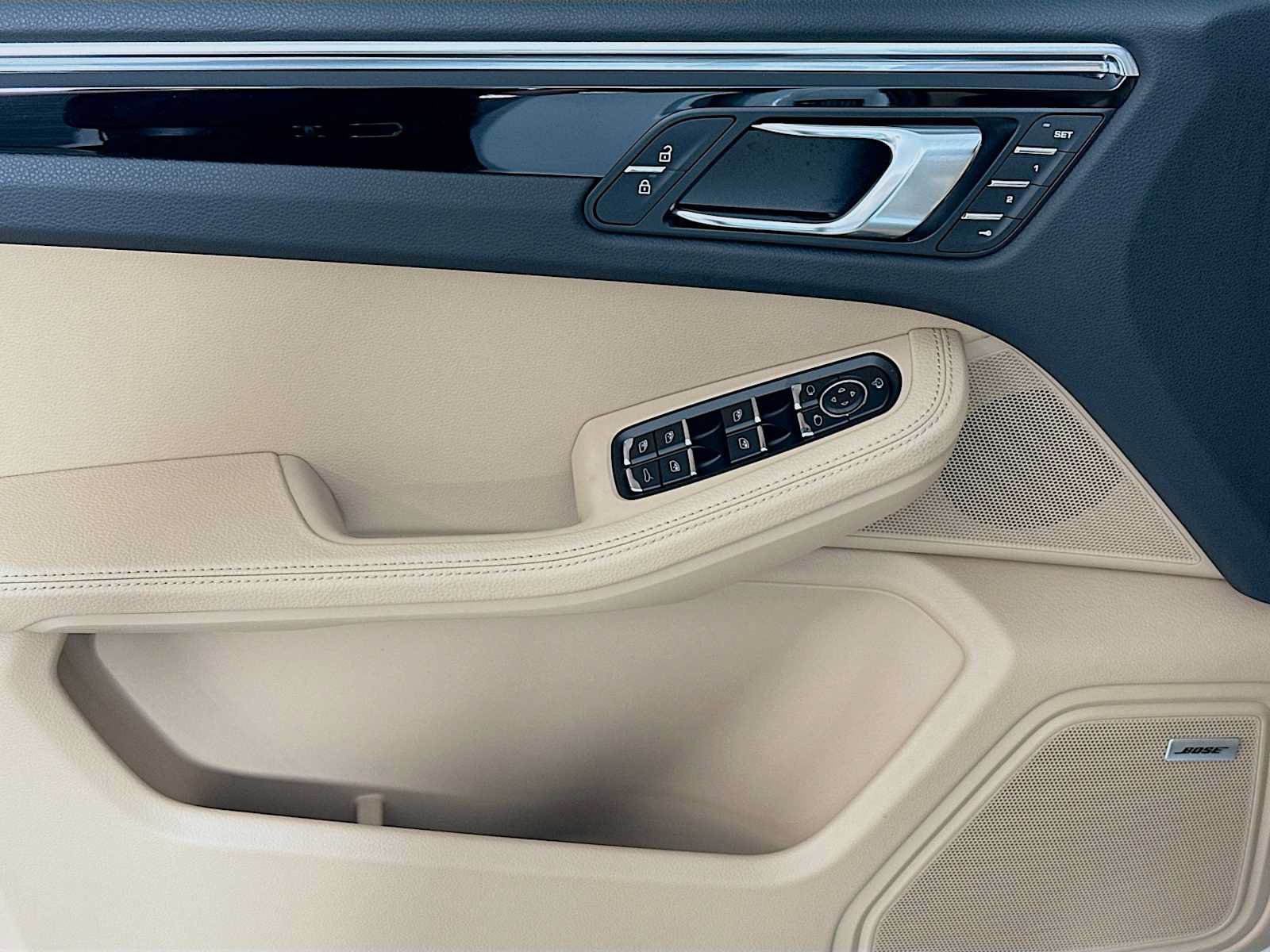 New 2026 Porsche Macan AWD/4WD image 11