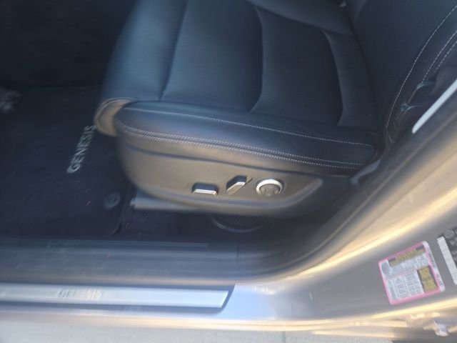 Used 2025 Genesis GV70 2.5T image 8