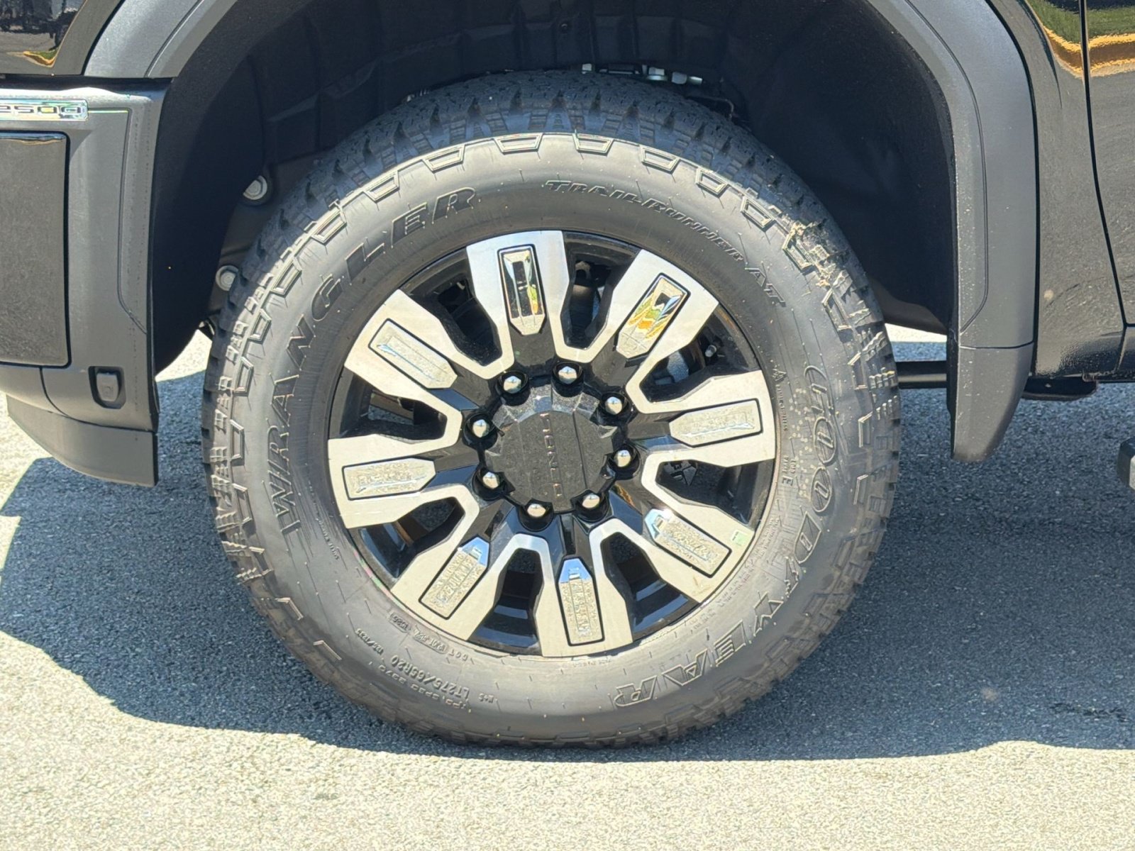 New 2026 GMC Sierra 2500 Denali w/ Denali Reserve Package AWD/4WD image 12