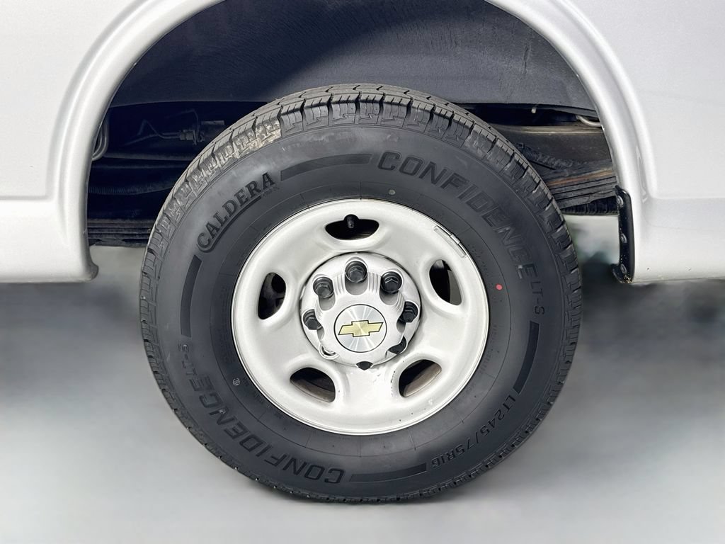 Certified 2023 Chevrolet Express 3500 LS w/ Chrome Appearance Package RWD image 28