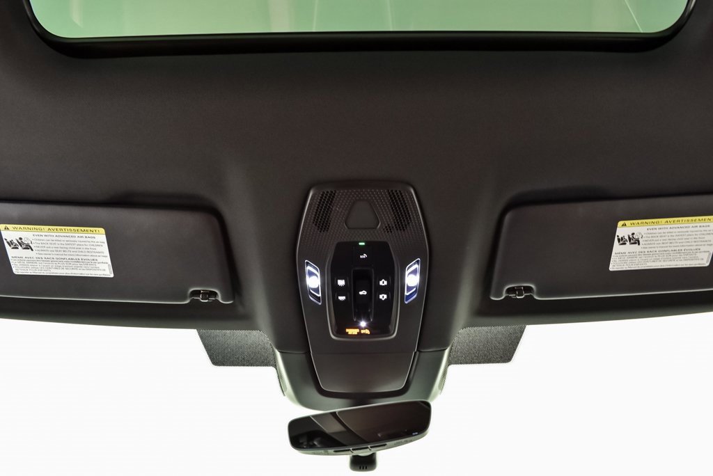 Certified 2025 Porsche Macan 4S Electric w/ Premium Package image 21