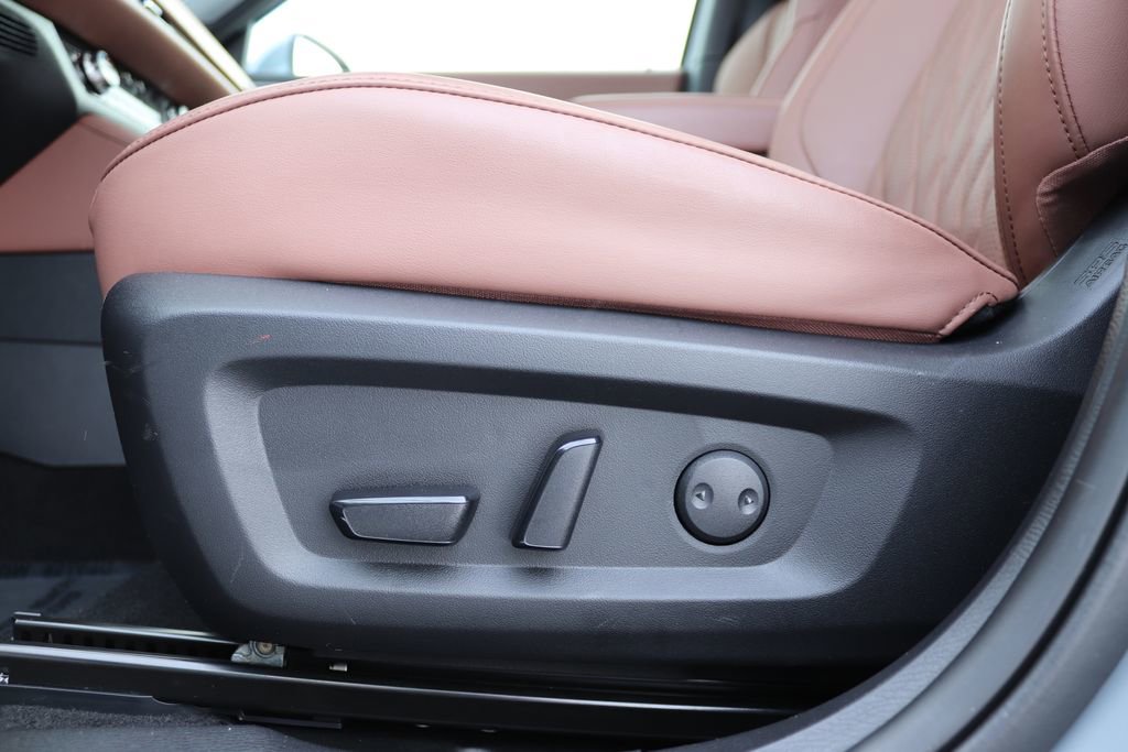 New 2026 Mitsubishi Outlander SEL image 8