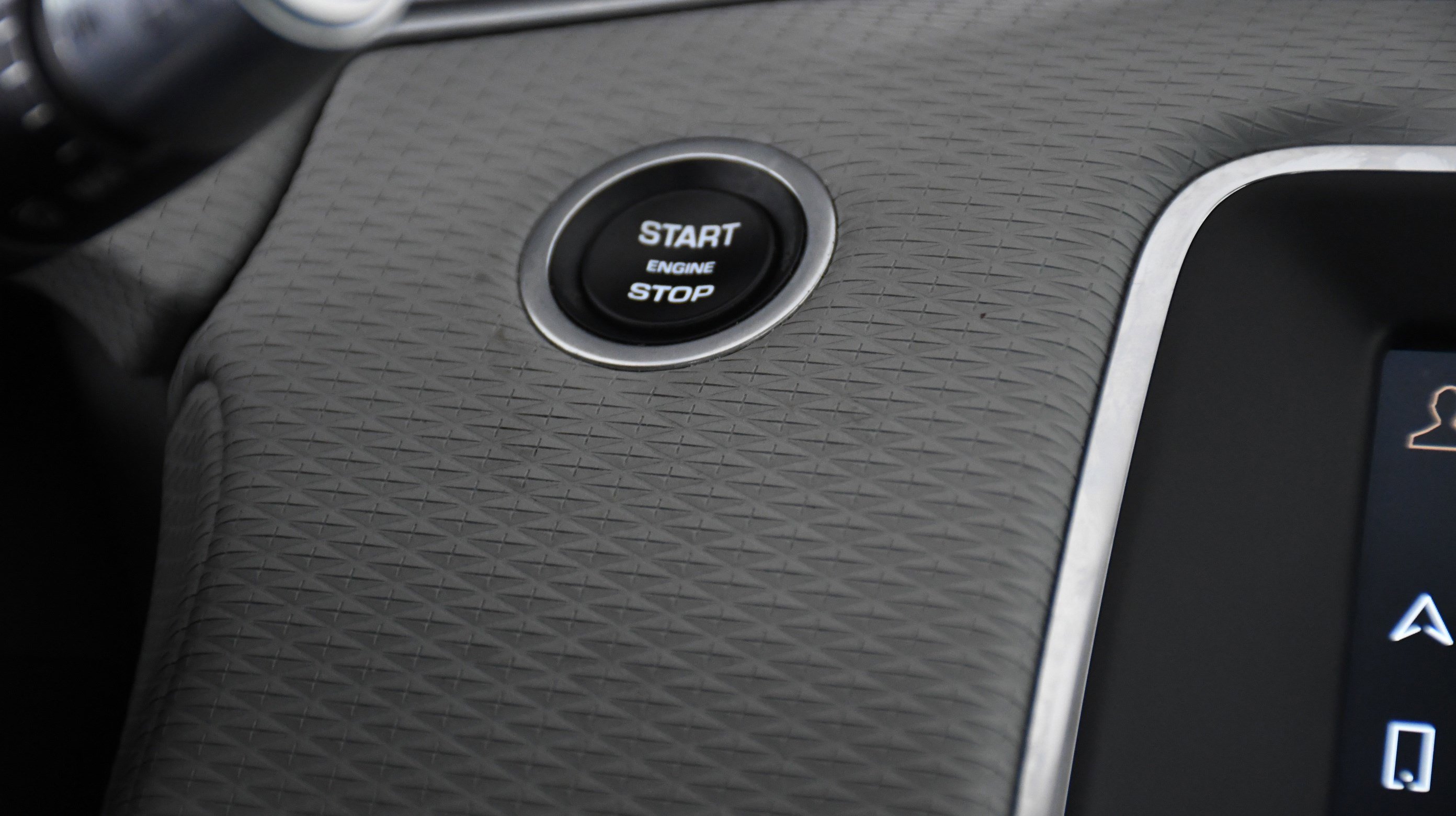 Used 2021 Land Rover Range Rover Evoque S image 17