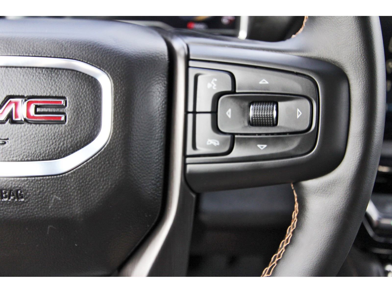 Used 2024 GMC Sierra 2500 AT4 w/ AT4 Premium Plus Package AWD/4WD image 19