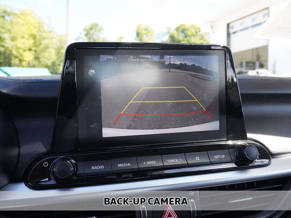 Used 2023 Kia Forte LXS w/ LXS Technology Package FWD image 5