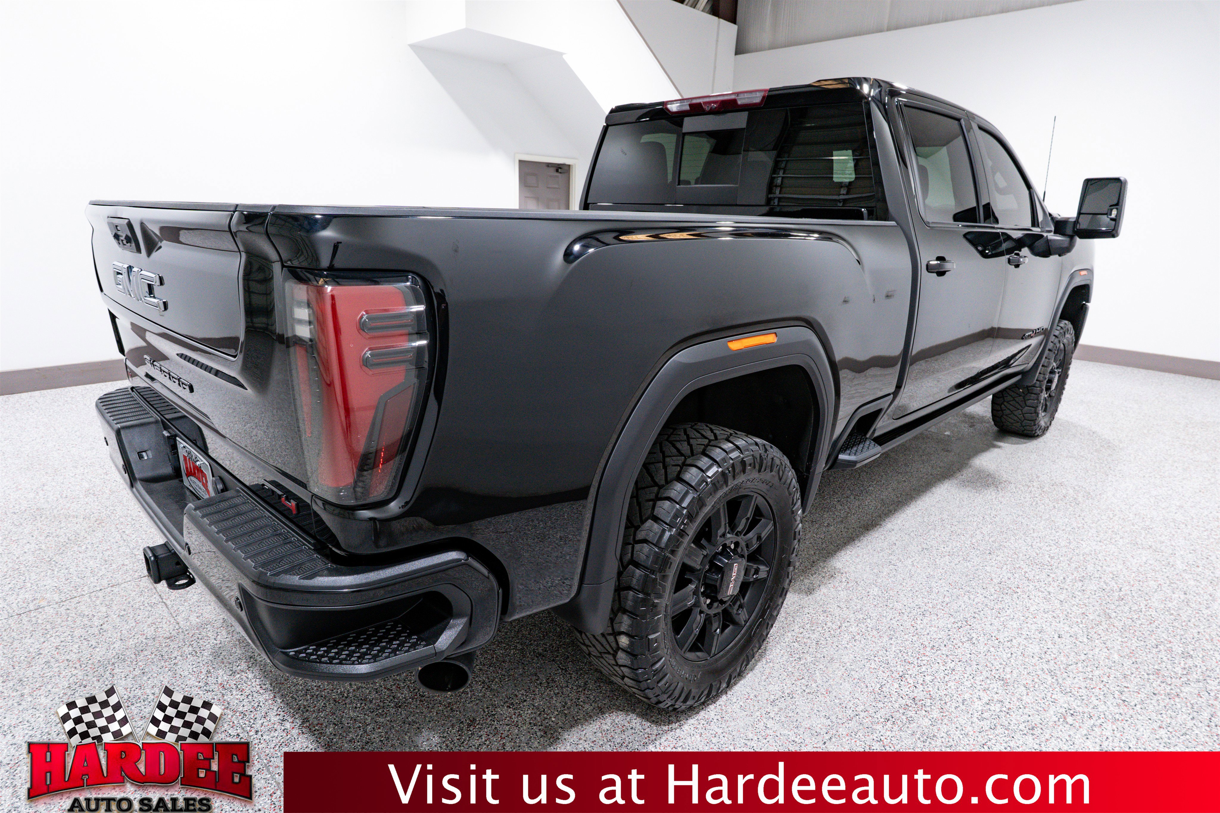 Used 2024 GMC Sierra 2500 AT4 w/ AT4 Premium Plus Package image 5