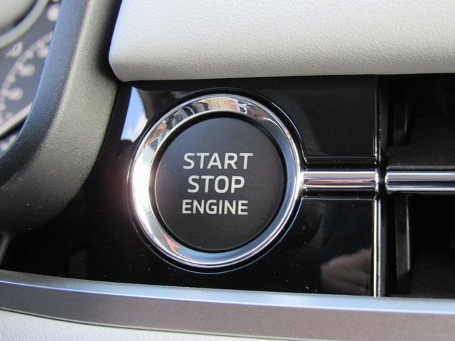 New 2026 Mitsubishi Outlander SE image 17