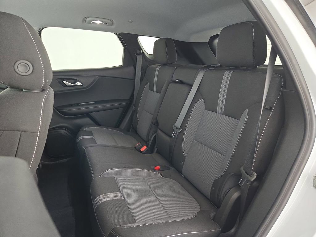 Used 2025 Chevrolet Blazer LT FWD image 30