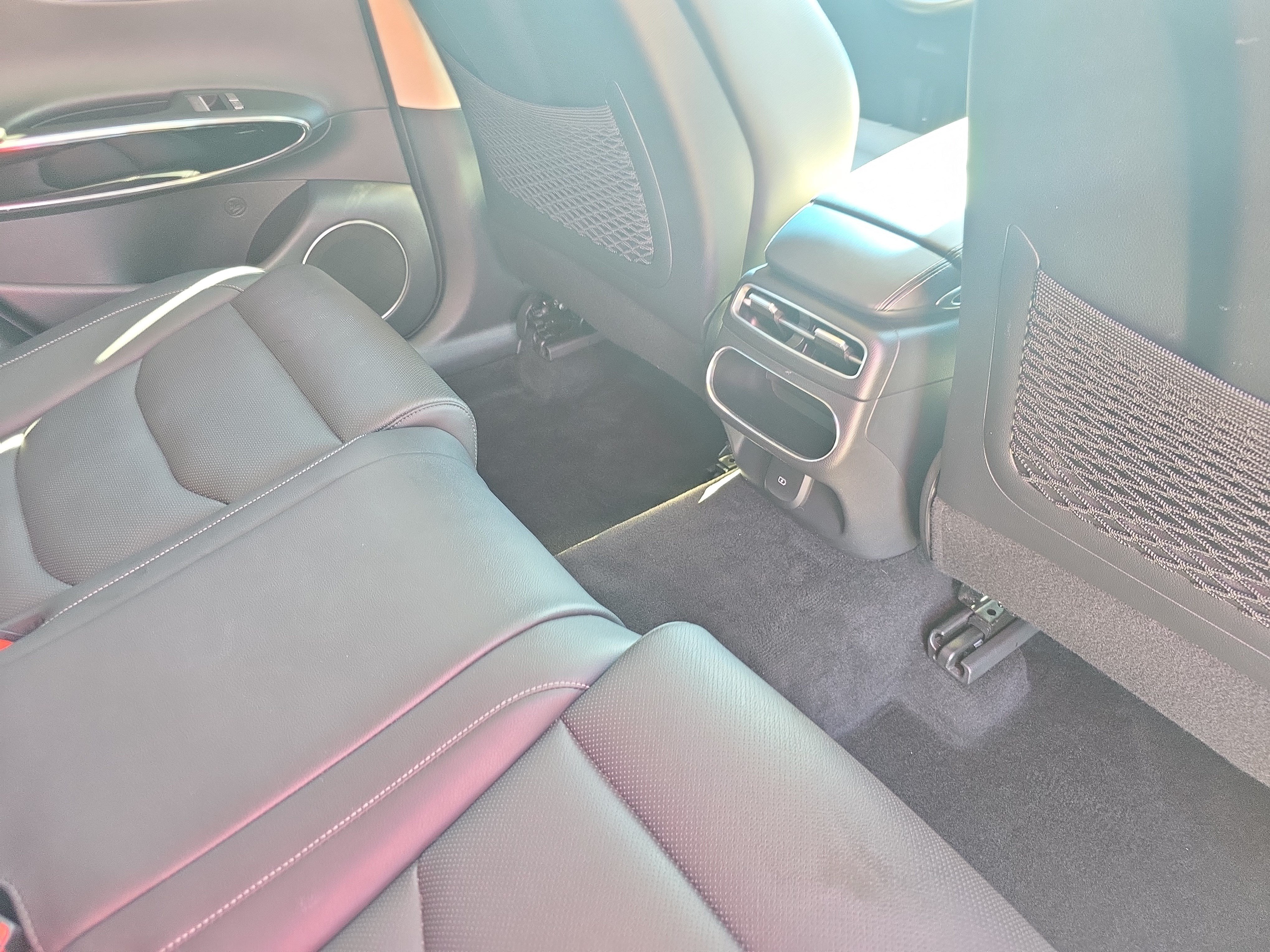 Used 2025 Genesis GV70 2.5T AWD/4WD image 11