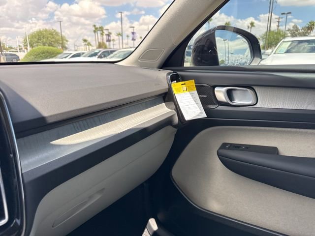 New 2026 Volvo XC40 B5 Plus w/ Climate Package image 27