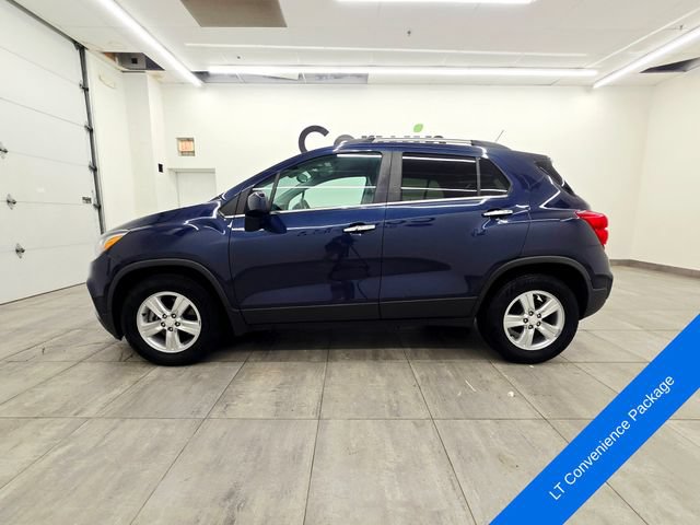 Used 2018 Chevrolet Trax LT w/ LT Convenience Package FWD image 2