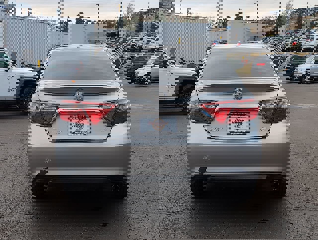 Used 2017 Toyota Camry XSE w/ Moonroof Package image 6