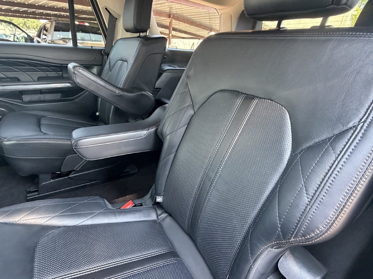 Used 2021 Ford Expedition Platinum AWD/4WD image 25