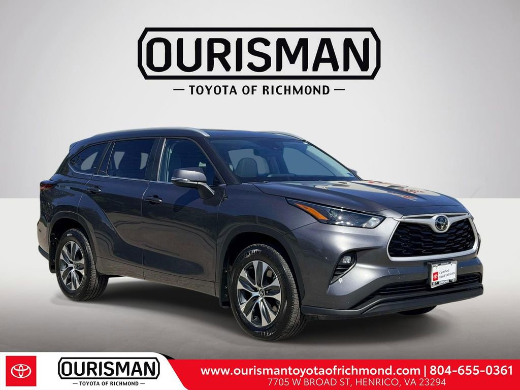 Used 2025 Toyota Highlander XLE AWD/4WD image 1
