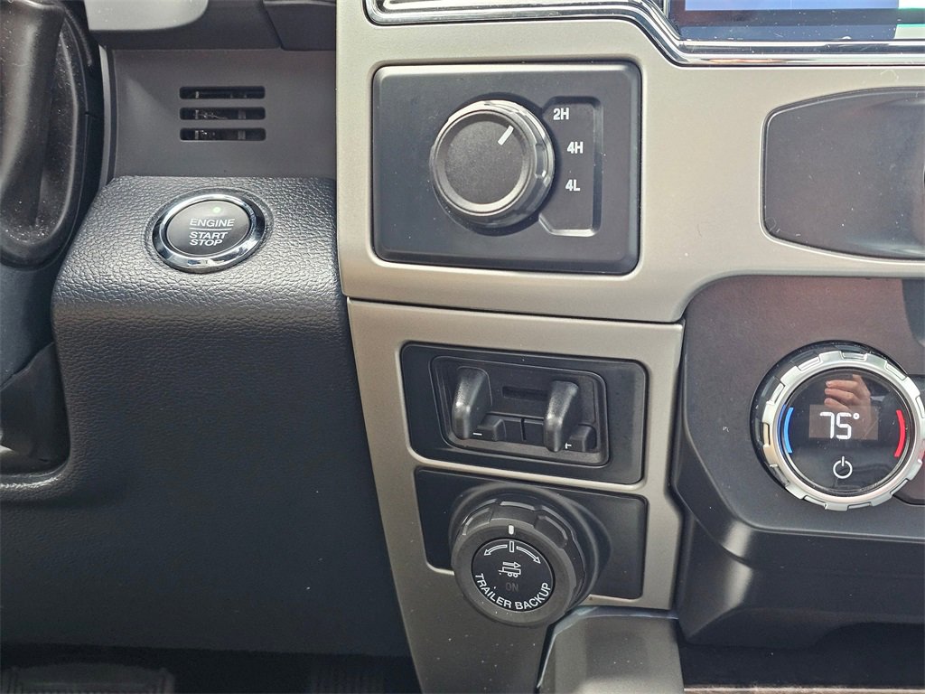 Used 2022 Ford F250 Lariat w/ Black Appearance Package image 33