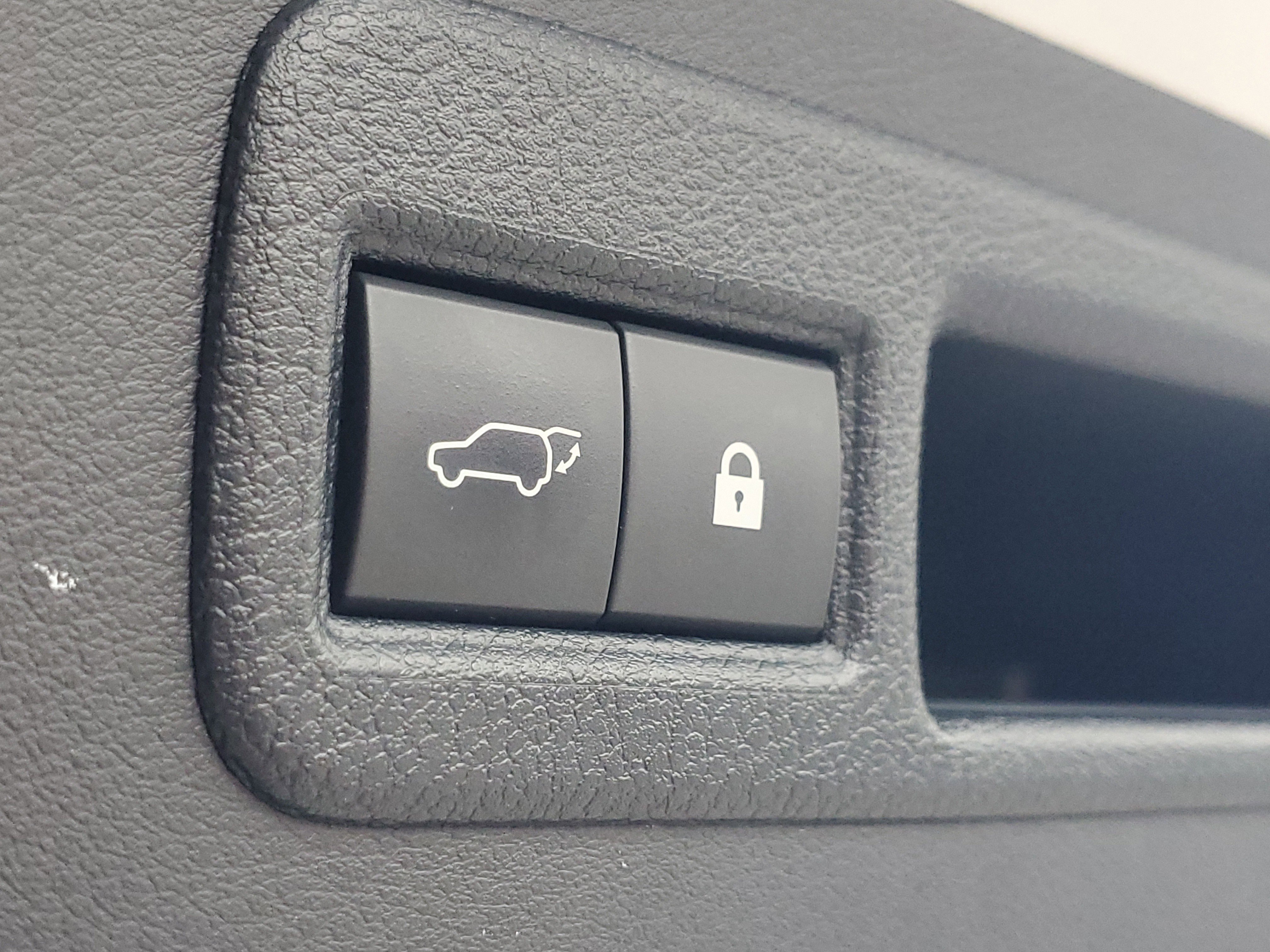 Used 2020 Lexus NX 300 FWD image 9