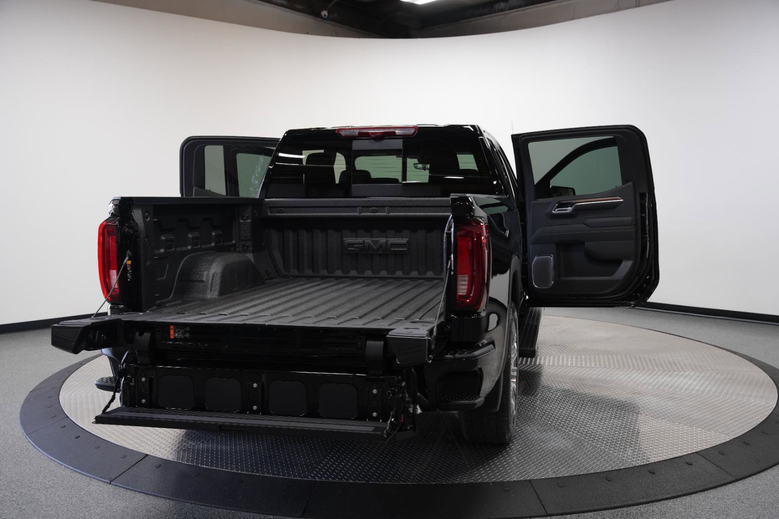 New 2026 GMC Sierra 1500 Denali AWD/4WD image 14