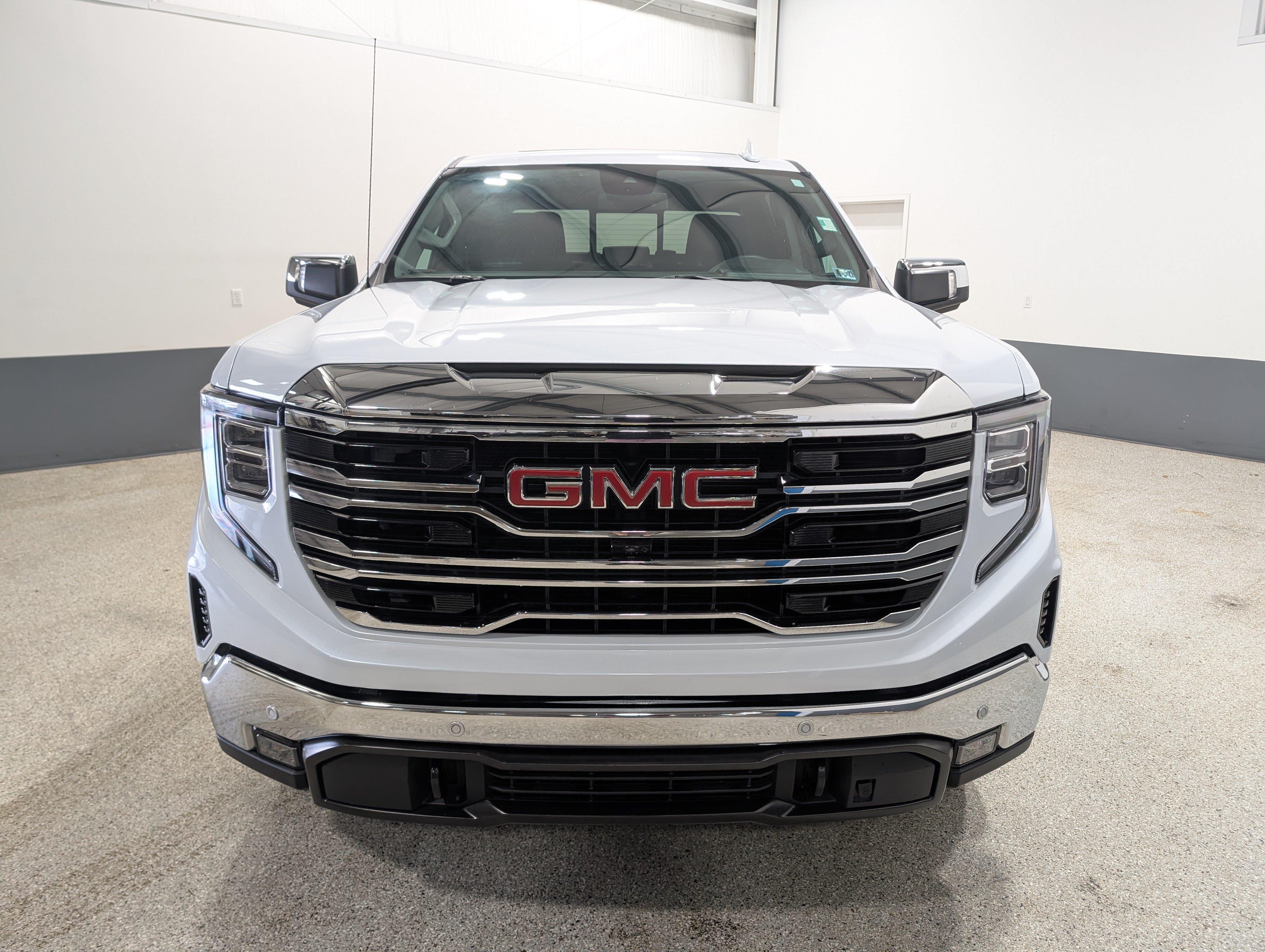 Used 2026 GMC Sierra 1500 SLT w/ SLT Premium Plus Package AWD/4WD image 8